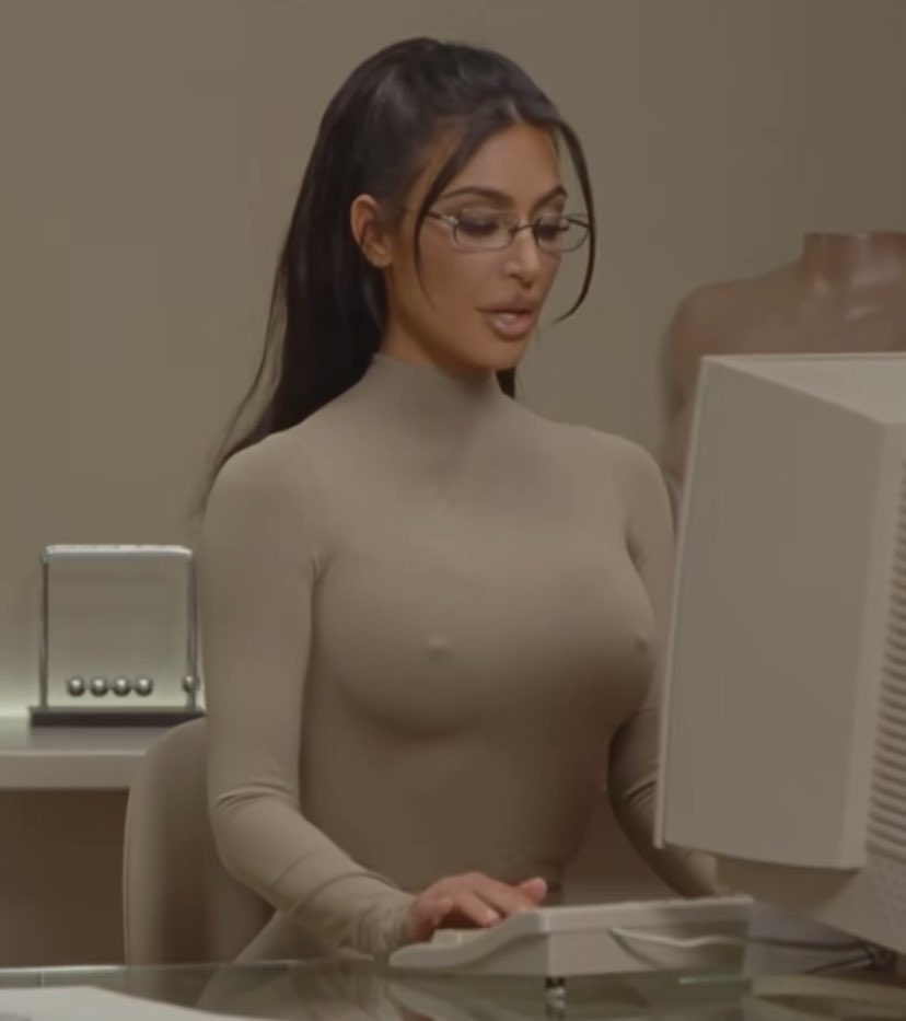 vandedjan's tweet photo. Me booting up roblox restaurant tycoon 2 https://t.co/ANKGoCLwZD
