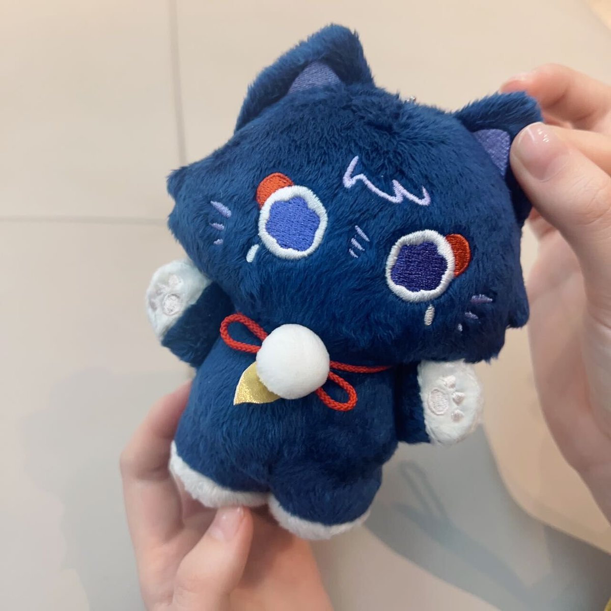 chocoveee's tweet photo. ina go 🇮🇩 
Genshin impact scaramouche merch  ✨

Details :
✅ Keyring, card holder, 20cm doll, 15cm doll and ita bag
IDR 71k - 175k

⚠️More info on next tweet 

🗓️10 nov 2023
❌cargo+tax 

💌 Order by DM https://t.co/0hqSjnBqaN