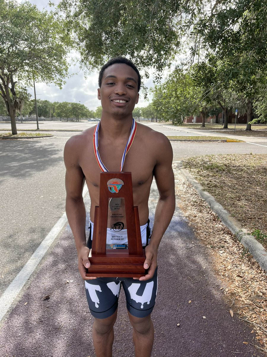 Match didn’t go the way he hoped but we are so proud of our 2023 grad starting on opening night as a true freshman at William woods <a href="/wwuowlsWREST/">wwuowlsWREST</a> keep your head high and keep grinding!