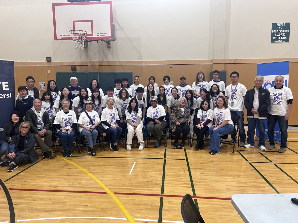 AmyChenLozano's tweet photo. Great turnout today at our CID Senior Voting &amp; Vaccination Event. Many thanks to our amazing partners @kcelections , ID/Chinatown Community Center, @OCASeattle , TEA, and ICHS; and our generous sponsors EVA, @ACRSNews, and CISC ❤️❤️❤️

Thanks also to our many volunteers! https://t.co/g3VqwgCqvi