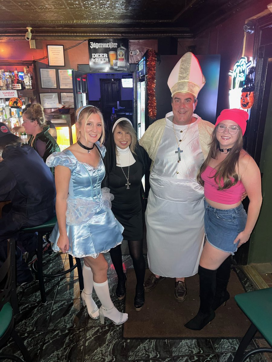 Mrs_MacGirk's tweet photo. Happy Halloween 👻 🎃 https://t.co/zL4JemNHXI