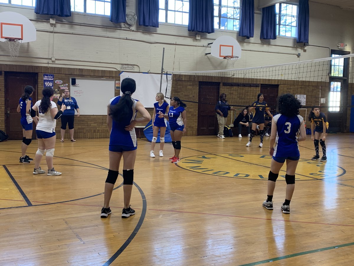 KatzenbachNJSD's tweet photo. We are having so much fun this weekend !  Tag us in your pictures so we can see how much fun you are having in NJ !  #katzenbachschool #ASL #volleyball @ESDAA1927 @NewJerseyDOE https://t.co/hEfzEeYriO