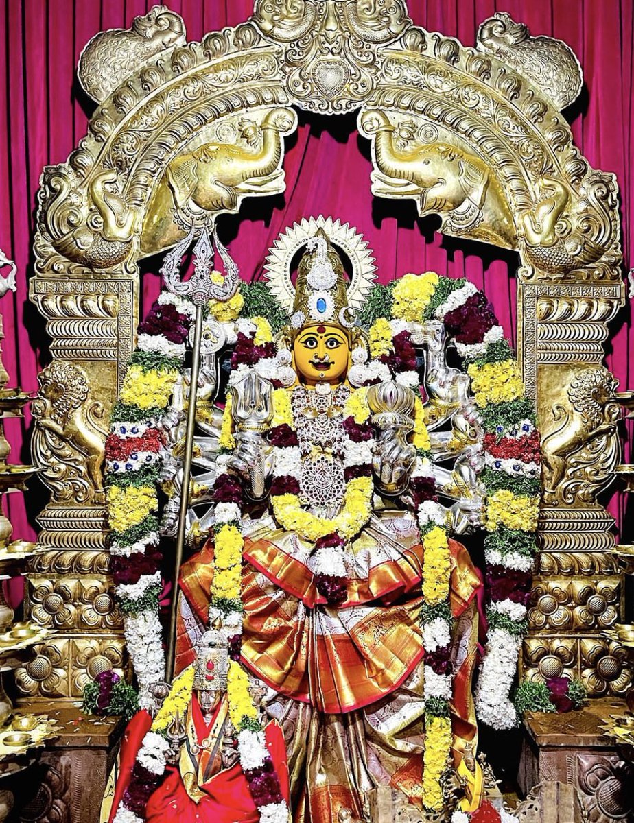 temple_of_India's tweet photo. Maa Lalitha Tripura Sundari Devi, Mahankaleshvara Temple, Hyderabad, #Bharat. 😍🙏🏽

Maa is also  known with her other names - Rajarajeshvari, Shodashi, Kamakshi, and Lalita revered primarily within the Shakta tradition and recognised as one of the ten Mahavidyas. 

⬇️ https://t.co/1Soub0JmXN