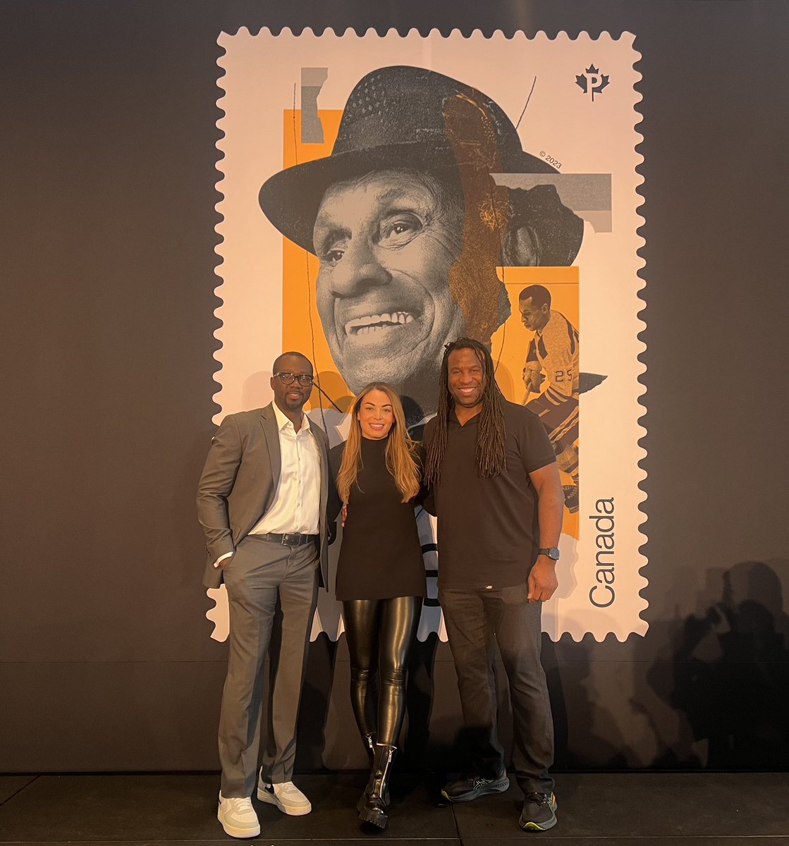 Ahead of the #HeritageClassic, <a href="/AnsonCarterLA/">Anson Carter</a>, <a href="/GeorgesLaraque/">Georges Laraque</a>, and @Nursey16 joined today’s celebration for the new Canada Post stamp honoring Willie O’Ree.