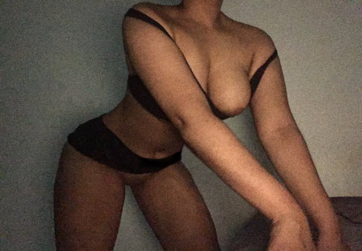Slideshow kani rosi onlyfans leaks.