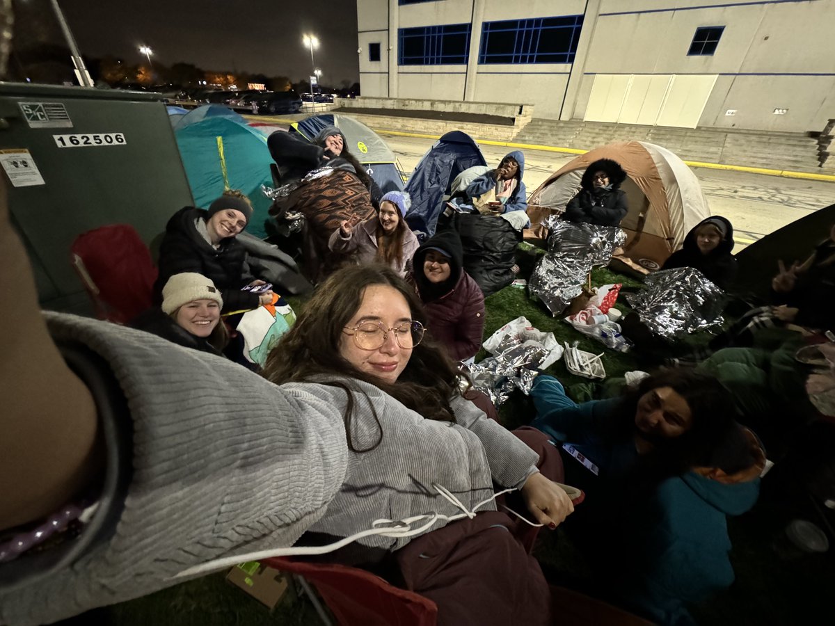 emilyxinfinity's tweet image. #WeAreTheWolves