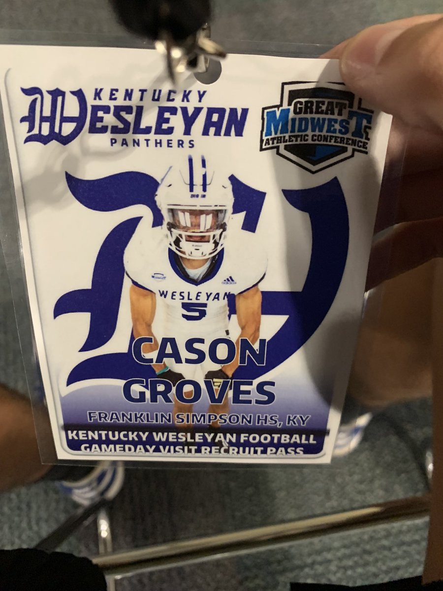 casongroves's tweet photo. Had a great time @kwc_football thank you @CoachJMike @CoachWalker_M @CoachYoung41 for inviting me! #DIGIN https://t.co/JIVHV2RbPg