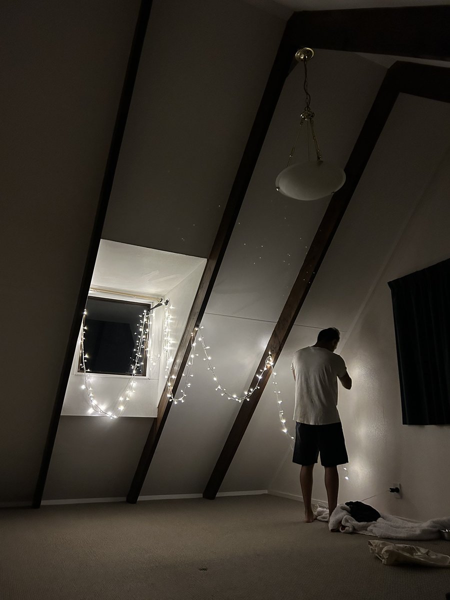 closclouds's tweet image. I purchased my first house and move in day was finally here a few days ago! Here’s a snapshot of the past few days 🥰