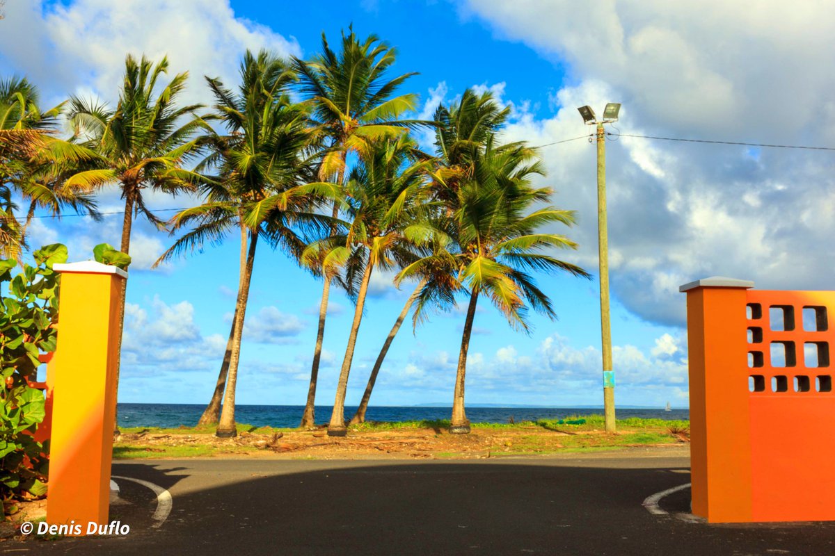 A Nice Gate  #niceplace  🏝