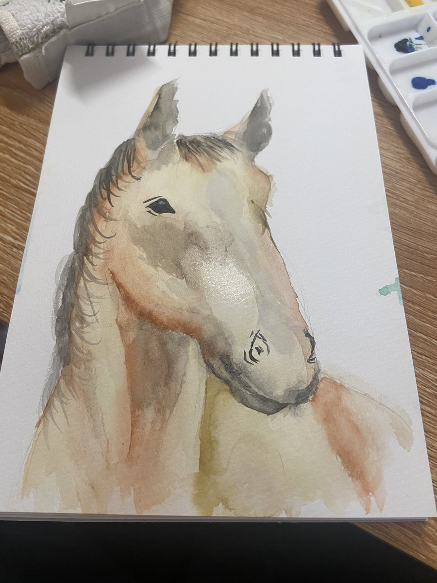 断捨離してたら疲れたから絵描いてる

生き物難しいー