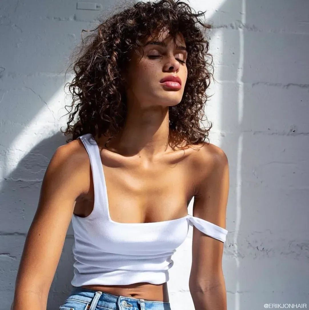 BangstyleTweets's tweet photo. How To Pick A #Fringe That Works For You: Sure, there are tons of options out there, but only a select few will actually work for you. #bangstyle #beauty
CLICK HERE: https://t.co/GpvJneTsFO https://t.co/vFHzd1L4rW