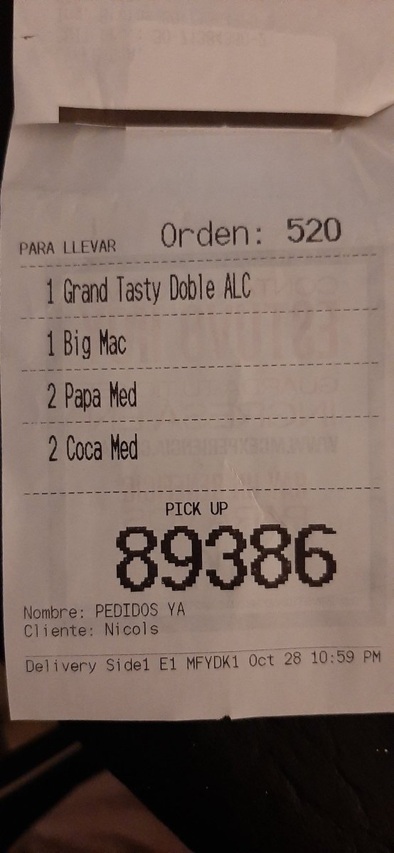 karugarci's tweet photo. Pedimos con novio para cenar hoy. Nos mandaron una sola hamburguesa @pedidosya. De un pedido q nos salio $ 9500 nos devolvieron $3000 y 500 más de consuelo.
No cubre ninguna de las hamburguesas q compramos.
Es una estafa q no hagan la devolución como corresponde @DNDConsumidor https://t.co/xMZ4rCz60S