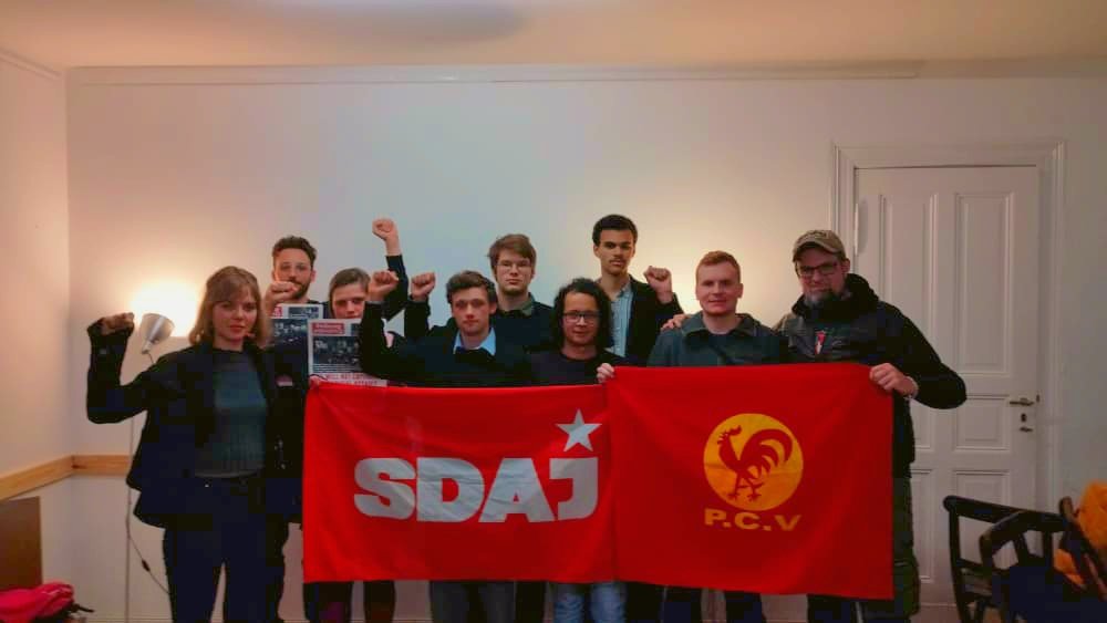 #28Oct #Alemania
Delegación del Partido Comunista de Venezuela sostuvo encuentro con la Juventud Socialista Obrera Alemana (SDAJ) en Berlín para ampliar detalles y denunciar la  ilegalizacion del PCV por parte del gobierno antiobrero de Nicolás Maduro.