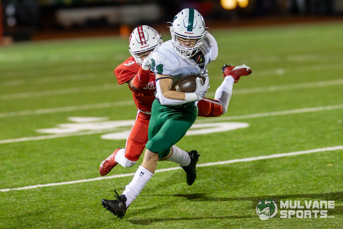 MulvaneSports's tweet image. Junior @DyeFisher finished the season, playing all 9 games, as the rushing leader for the Wildcat offense. Dye ran for 709 total yards, averaging 5.3 yards per carry, and had 6 rushing TDs @mulvanefootball