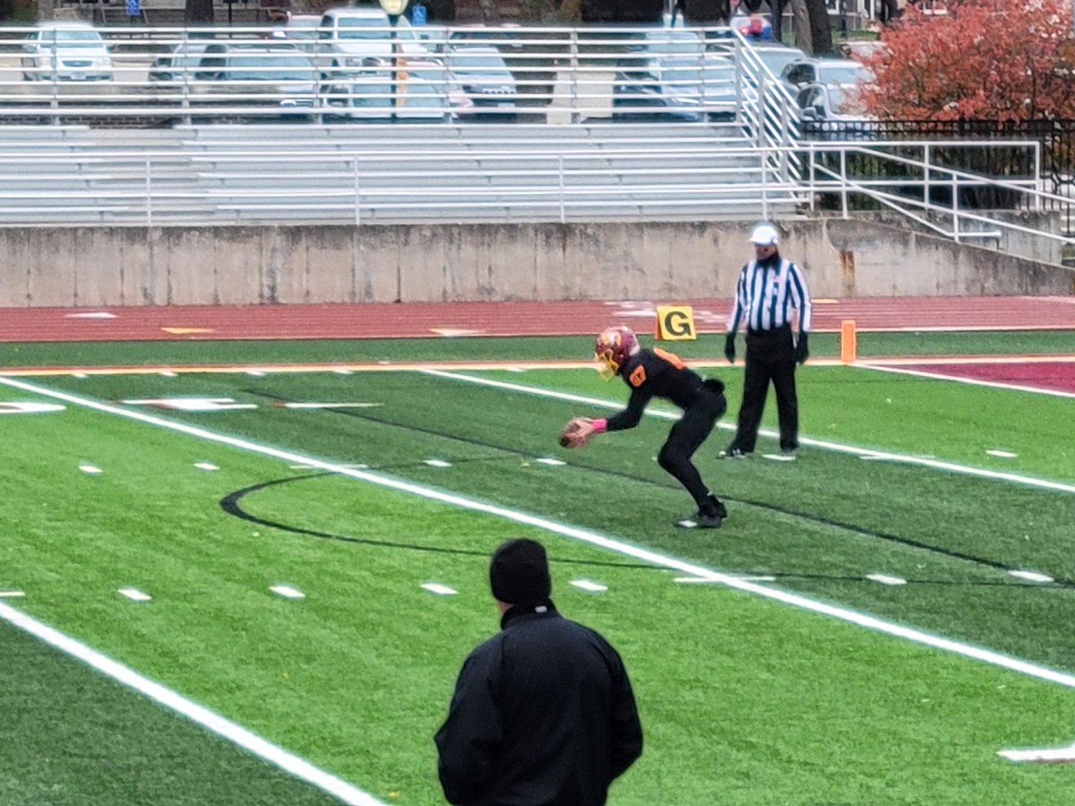 Made a quick trip over to Simpson College to watch @Braedon_Draper do a little punting on a cold football Saturday. Nice work!! #cheeringsection