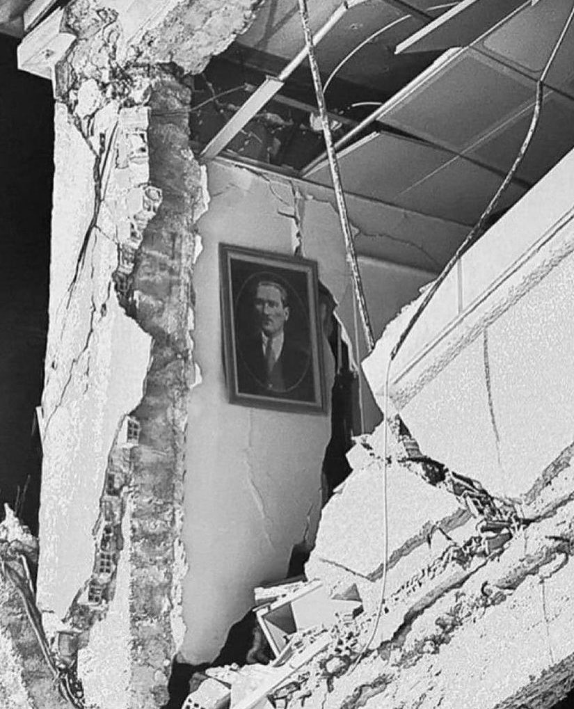 cetinkayabasakk's tweet photo. Sen çivisi çıkmış şu dünyada duvara asılan en güzel fotoğrafsın. https://t.co/CFQGDNcTze