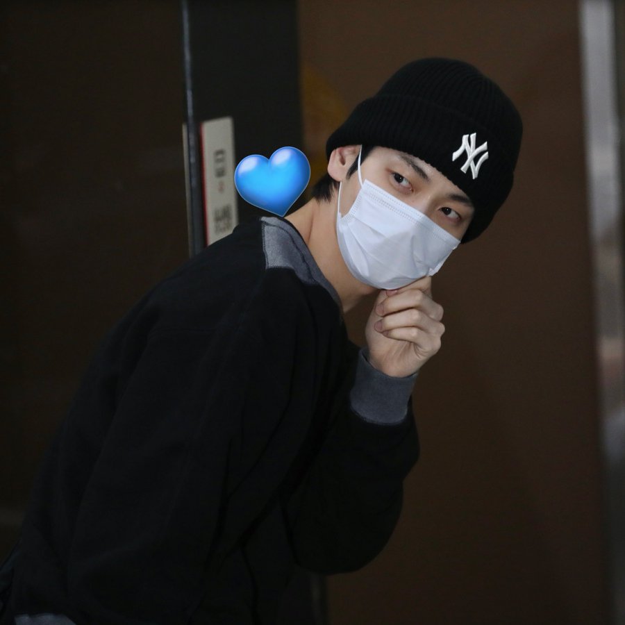 ofyeonzun's tweet image. Semenjak pindah ke akun ini belum pernah pembersihan. Buat kalian yang masih aktif sama yang masih mau temenan sama saya boleh di rt/like. Freepass hanya untuk ayang.