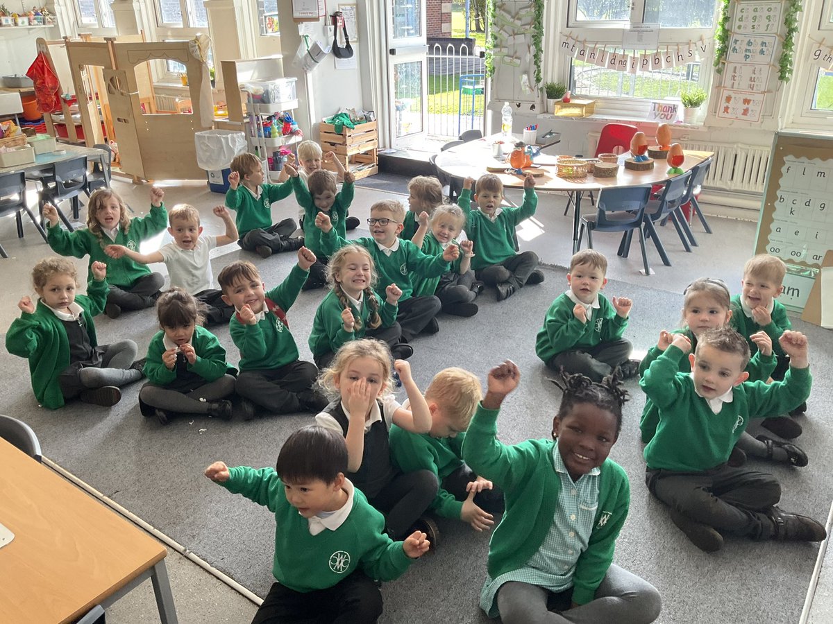 cwp_early_years's tweet photo. We have had a wonderful first half term in Dosbarth Wye. We have all settled in really well 😀 Mrs Brindley and Ms Price are so proud of you all. https://t.co/0CPAQNhMtp