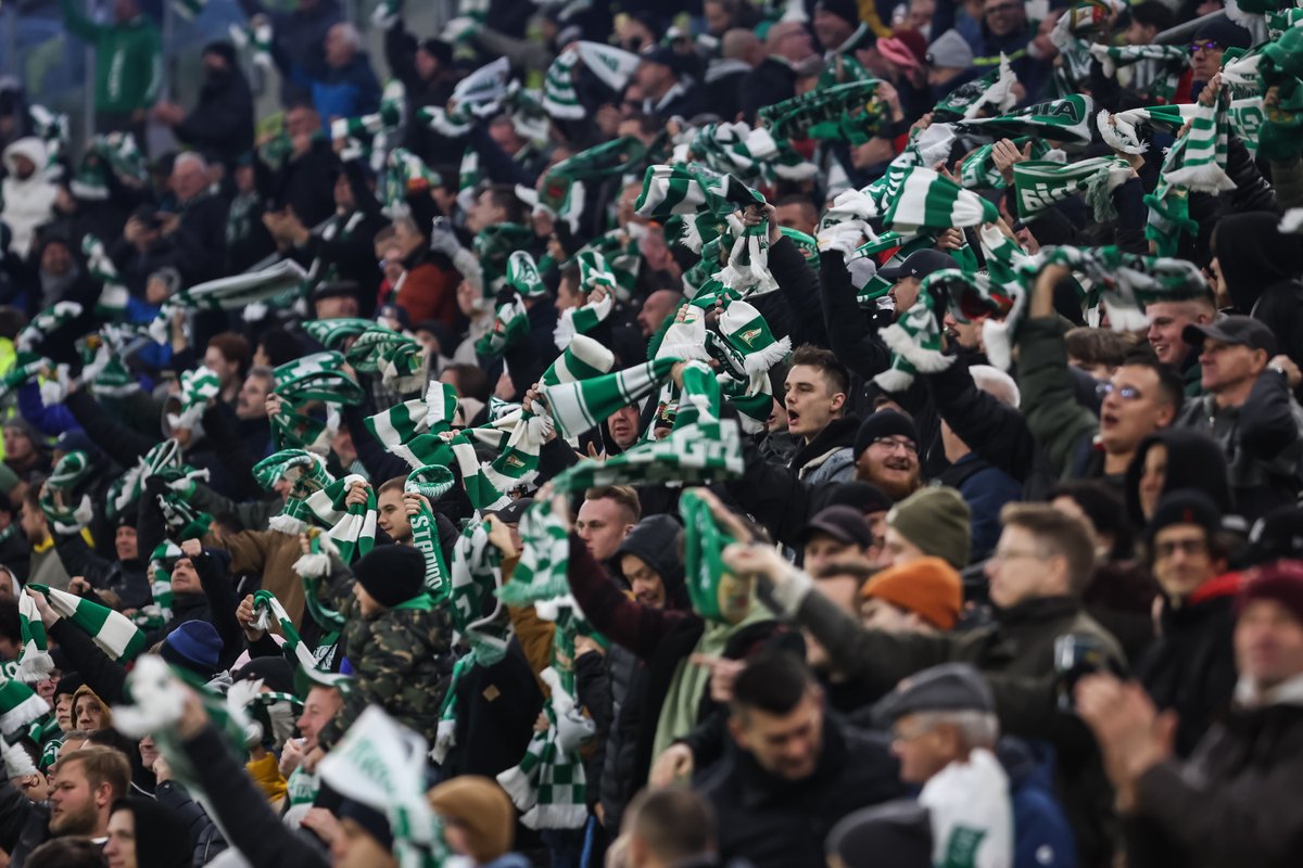 LechiaGdanskSA's tweet photo. Najlepsi KIBICE! 🤍💚
DziękujeMY!
#LGDSTA https://t.co/UWE5I6ER00