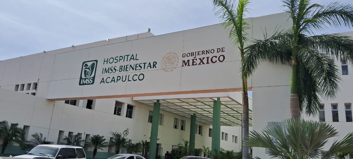 COFEPRIS's tweet photo. #ReporteCofepris desde Guerrero. Las brigadas de #Cofepris realizaron encalamiento de diversas áreas dentro y cerca de la Central de abastos de Acapulco, Hospital @IMSSBIENESTAR Dr. Donato Alarcón en Renacimiento y diversas zonas de uso comercial del puerto. 
#JuntosPorAcapulco https://t.co/b78E6Hbm3S