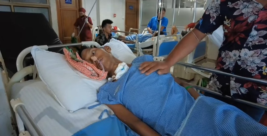 Eramdampaodam's tweet photo. 𝗔𝘁𝗵𝗼𝘂𝗯𝗮 𝗟𝗮𝗶𝗺𝗮𝘆𝘂𝗺 𝗣𝗿𝗲𝗺

Khamenlok thoudok da soktuna Raj Medicity da laikatnaduna lakhiba Laimayum Prem NgaC leikhidare!

#Kuki_ZoNarcoterrorist #KukiAtrocities #SaveMeiteisfromKukiTerrorist #SaveManipur #ManipurViolence #Manipur #PrayForPeace #CrimesAgainstHumanity