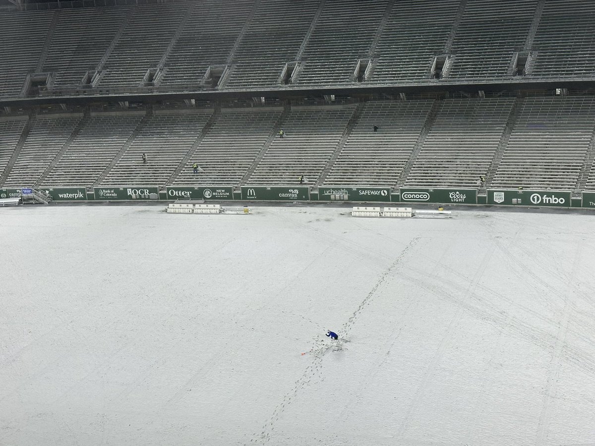 Kevin_Lytle's tweet image. It’s 10 p.m. Still snowing. Game ended about 1.5 hours ago. Hidetora Hanada is on the field working out on his own with individual cone drills.