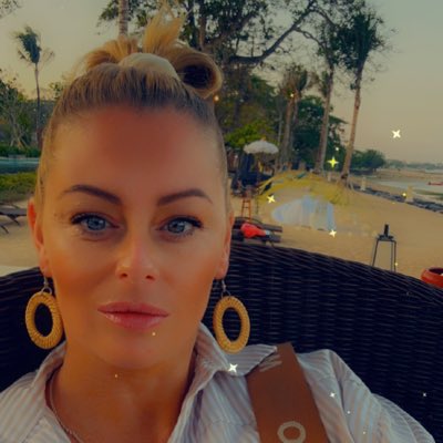 aprilfool80's tweet photo. #NewProfilePic https://t.co/A7VlH9bpMX