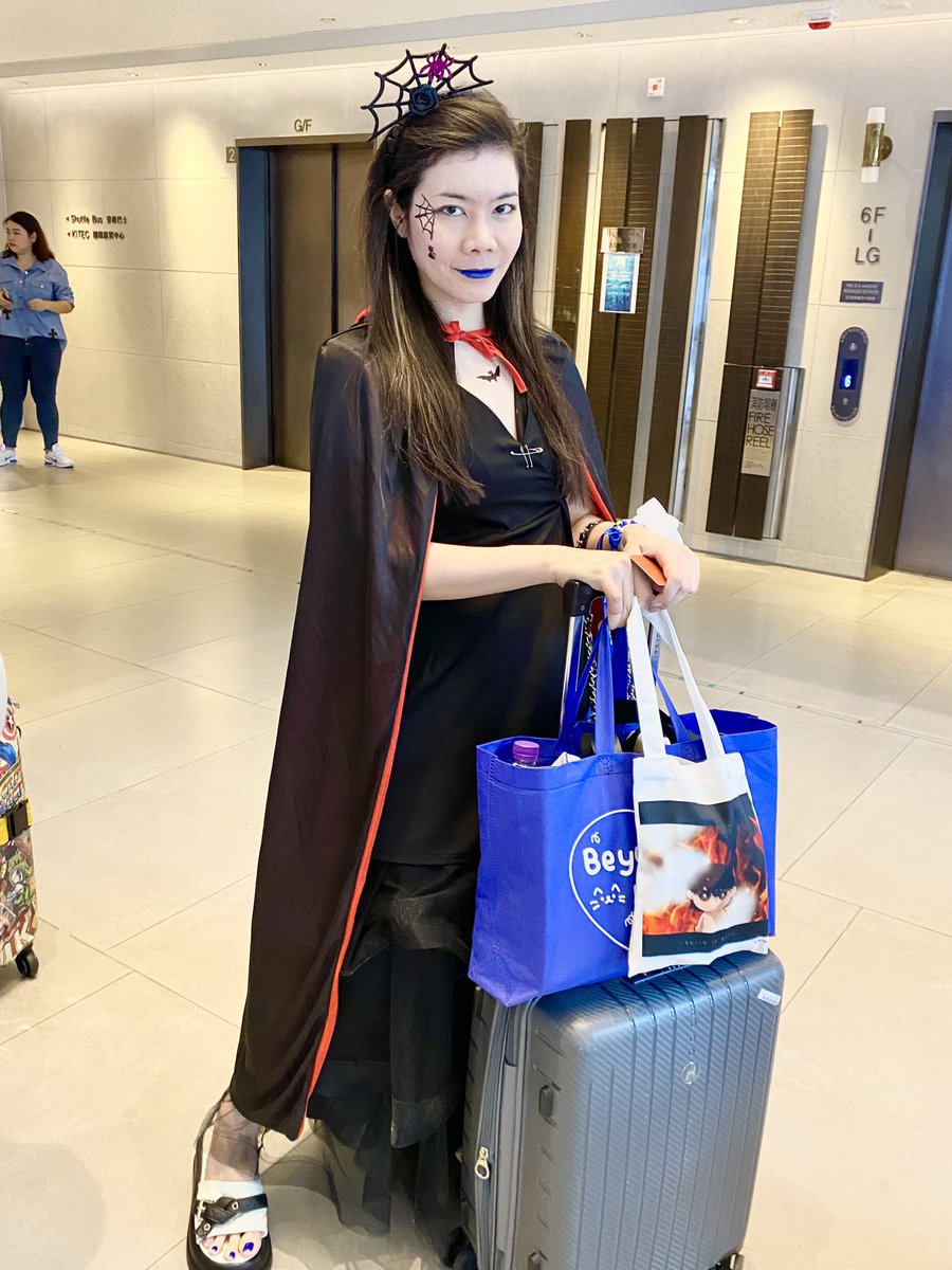 She เริศเสมอ She สวยตรงธีมแป๊ะๆ

<a href="/Anotherwhoiam/">JJay💄☾⁺</a> 

JIN JIAN CHENG CLOSE TO U
#JinJianChengHongKongFM
#BuildJakapan #Beyourluve 
<a href="/JakeB4rever/">BIU.</a>