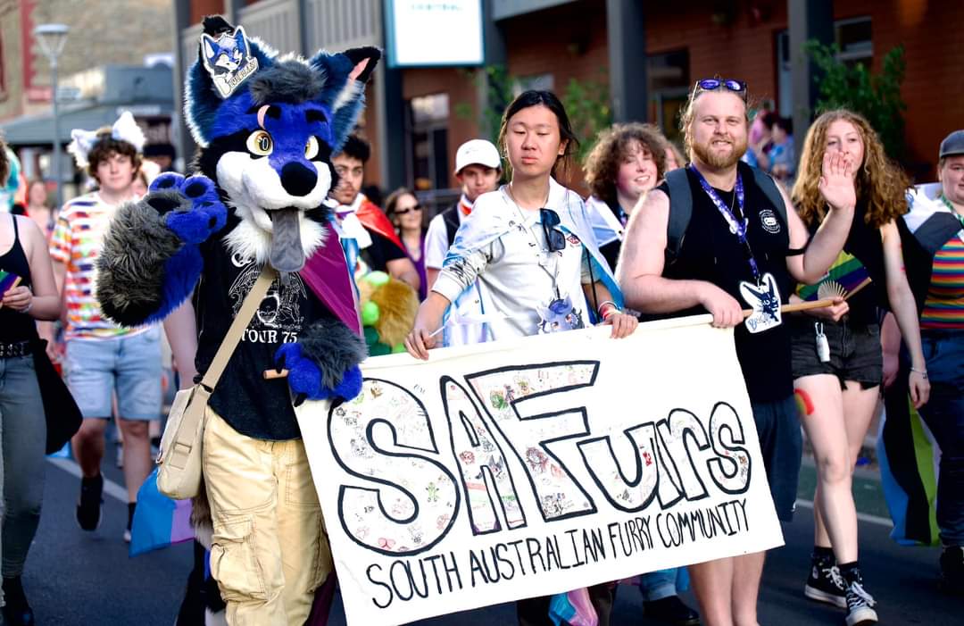 Happy Pride to everyone! We recently had our march in Adelaide south Australia, it was so much fun and i love seeing you all :))) 
#furry #furryfandom #pride #pridemarch #southaustralia