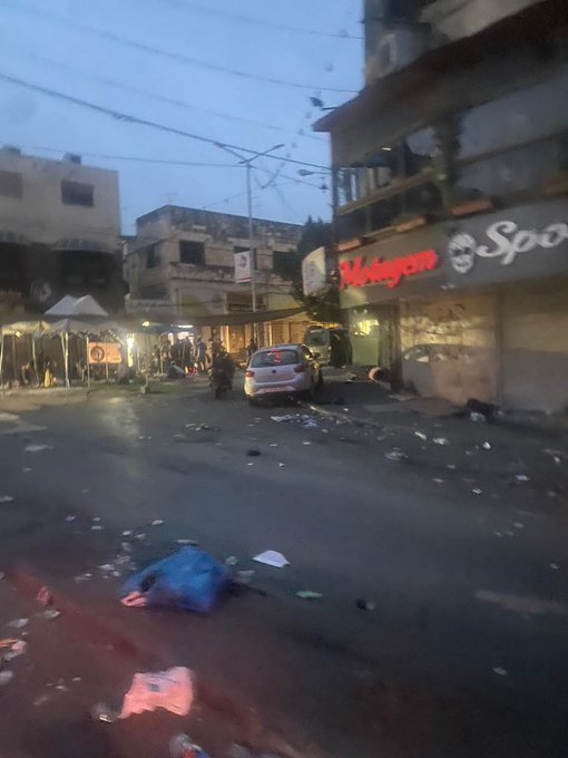 مصادر محلية: شبان يعيدون نصب خيمة الاعتصام المفتوح بجنين، بعد أن دمرها جيش الاحتلال فجر اليوم، ويعلنون أن فعالياتهم المساندة ل #غزة مستمرة. 

#ابو_عبيدة #غزة_الان #فلسطين #اللية_الاعنف #كتائب_القسام #الحرب_العالمية_الثالثة #الاحتلال_الإسرائيلي  #غزة_تستغيث #غزة_تُباد