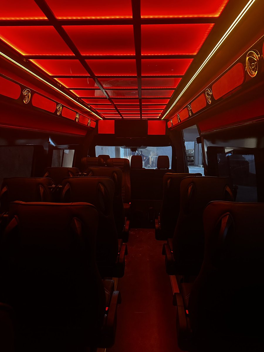 bakurentservice's tweet photo. Mercedes Sprinter XXL 2020 
Nəqliyyat sifarişləri #avtobus #airport #transfers https://t.co/FFmERGTKg4