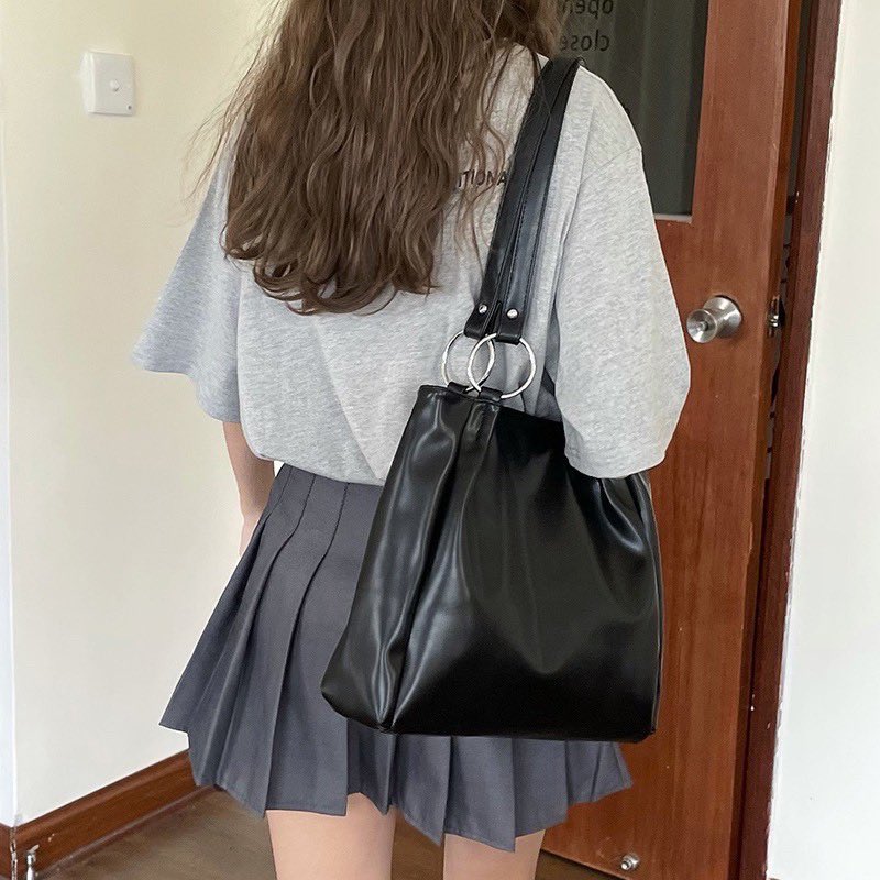 reewiw54's tweet photo. เเกร น้อนสวยมากกก ใส่ของได้เยอะด้วย #รีวิวLazada #รีวิว #shopeeaffiliate https://t.co/lCD2dydZ0e https://t.co/ysKfk1Ie9W