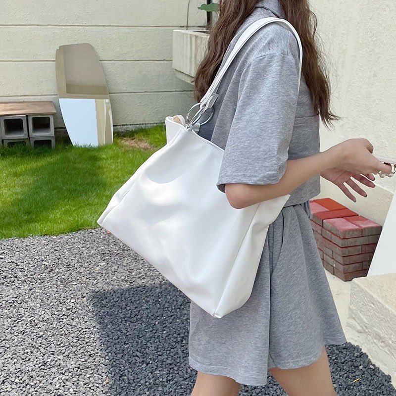 reewiw54's tweet photo. เเกร น้อนสวยมากกก ใส่ของได้เยอะด้วย #รีวิวLazada #รีวิว #shopeeaffiliate https://t.co/lCD2dydZ0e https://t.co/ysKfk1Ie9W