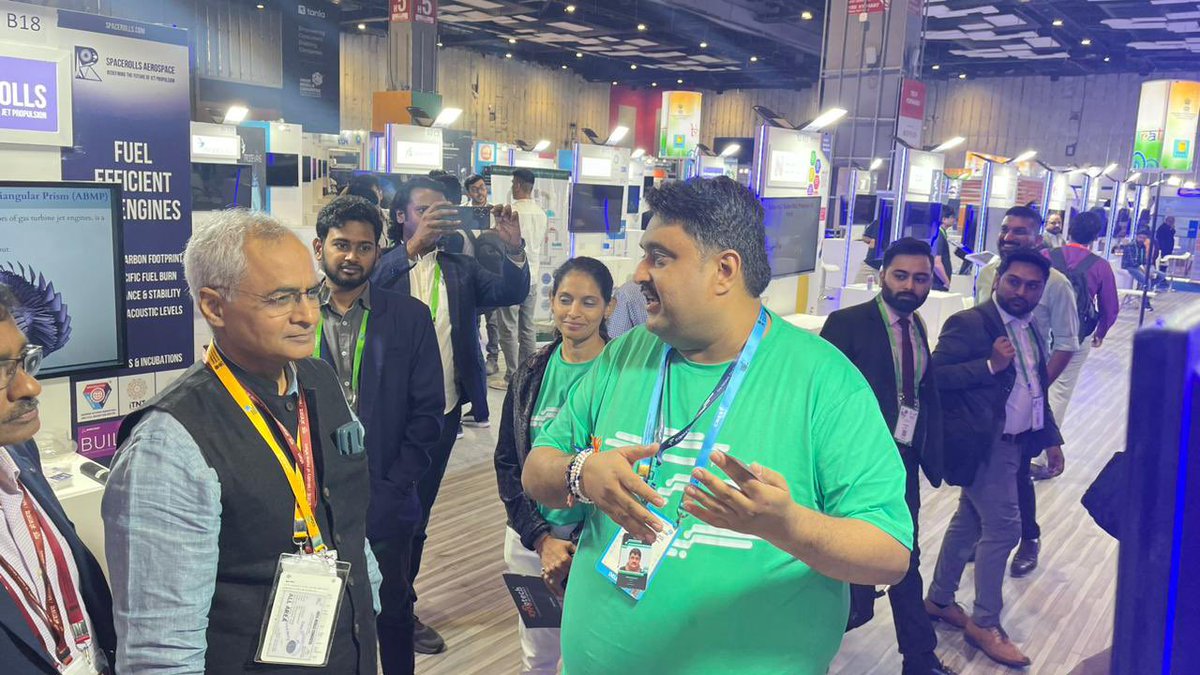 ✨ One of the highlights from India Mobile Congress 2023 was the visit of India’s telecom secretary, Sh. Neeraj Mittal, to our <a href="/Fibmesh/">FIBMESH</a> pod. It was an honor to introduce him to our work and innovations.#IMC2023 #Fibmesh #TelecomInnovation #Networking #IndiaMobileCongress2023