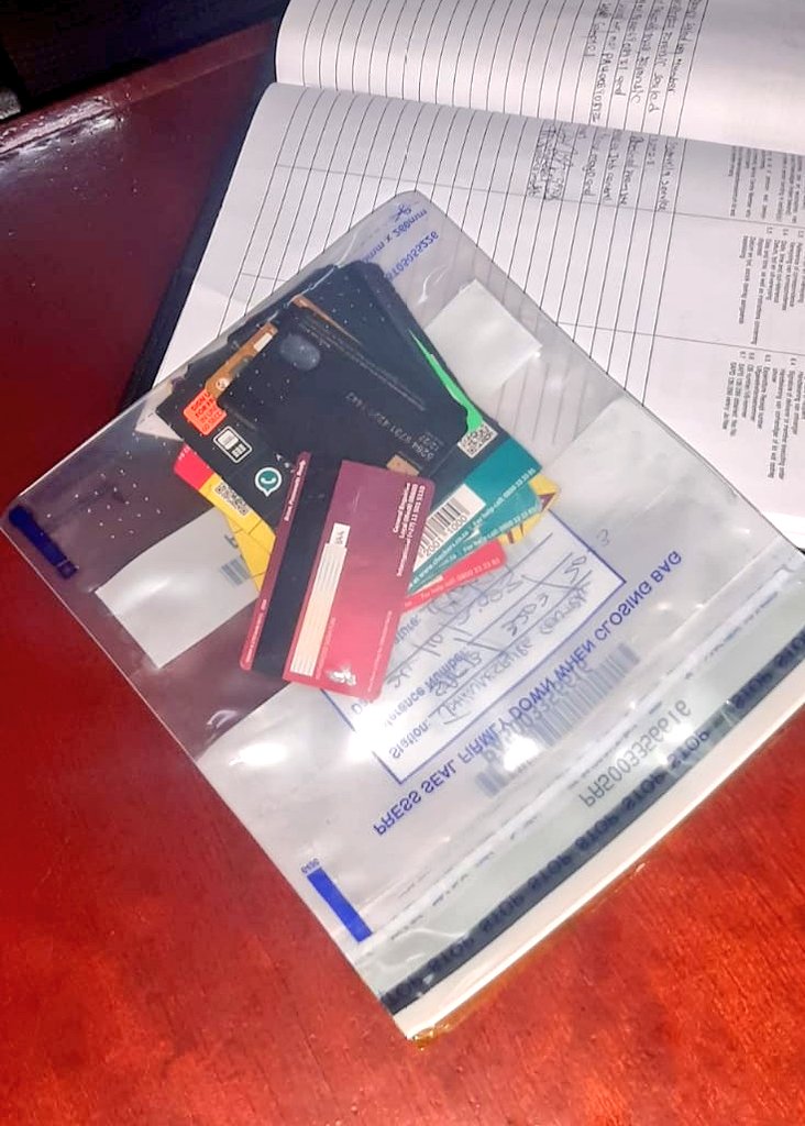 @JoburgMPD  
Whilst patrolling in Joburg 2x males were arrested for Fraud (possession of fraudulent cards) at Bree & Loveday street in Joburg by #JMPD #RegionF1 operations officers. #ManjeNamhlanje #SaferJoburg #crime #crimenewssouthafrica #crimeagainsthumanity #crimewatch
