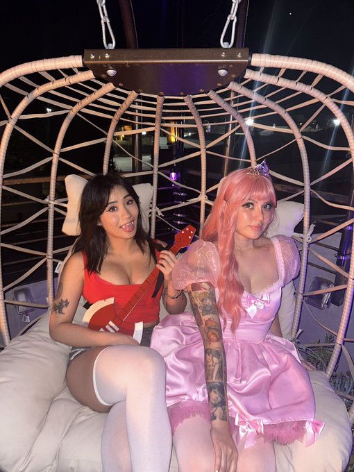 Bowser &amp; Princess Peach https://t.co/GnzR1GvOBX