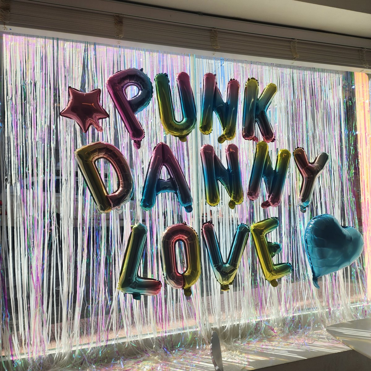 NEVER_DIE_W_'s tweet image. 삡°°!!!!!
#PUNK_DRUNK_LOVE 
#CrackShot #DannyLee
#크랙샷 #대니리 #생일카페