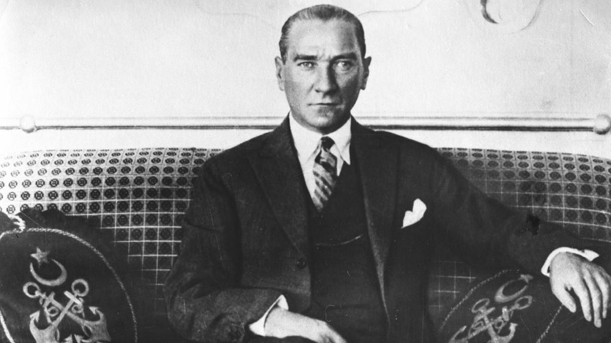 drfahrettinkoca's tweet photo. Cumhuriyetimiz 100, Gazi Mustafa Kemal Atatürk 142 yaşında.

Cumhuriyetimizin kurucusu Atatürk’ü, Kurtuluş Savaşımızdaki bütün kahramanları, kendini yeni devletimizin inşasına adayanları 29 Ekim 2023’te bir kez daha saygıyla, rahmetle anıyoruz. Cumhuriyetimizi kuranlar, Cumhuriyetimiz yaşadıkça yaşayacak.