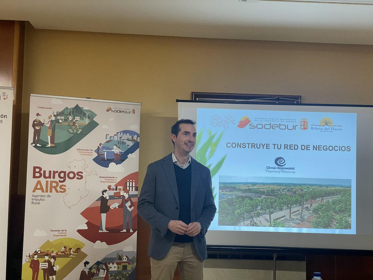 Un Encuentro más de #Cooperación entre profesionales y pequeñas empresas, esta vez en Ribera del Duero, #Roa, con el objetivo de impulsar #emprendimiento y negocios en el medio rural

<a href="/sodebur/">SODEBUR</a>