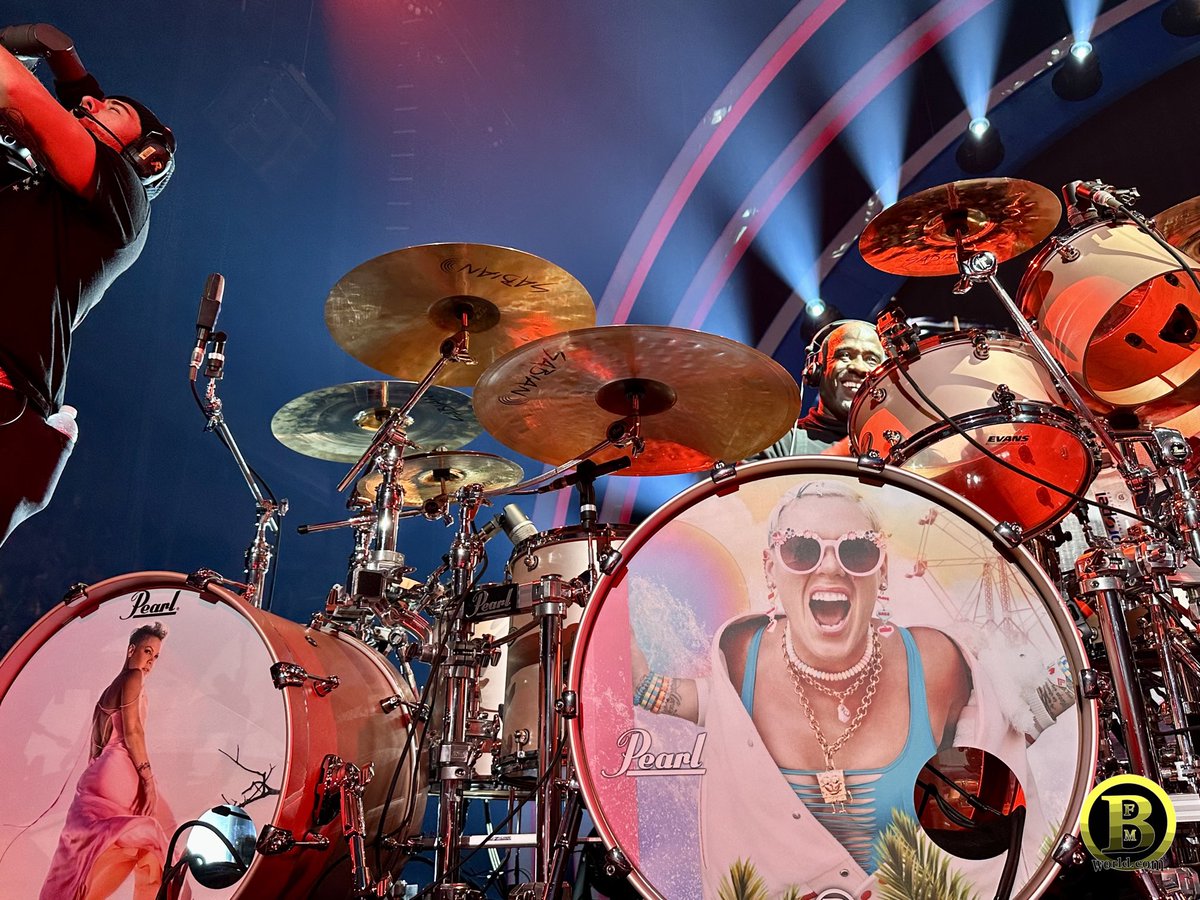 BrianFrasierM's tweet photo. Angles from tonight’s #trustfalltour #Pink #summercarnivaltour #bfmpinkpantherkit
Tech & 📸 by @Antoniogeary
@PearlDrumCorp @SABIAN_Cymbals @EVANSDrumheads @VaterDrumsticks @RolandGlobal @sE_Electronics https://t.co/7qSzdiIBa6 #TunerFishLugLocks @CYMPAD_USA @drumdots @MusicNomadCare @FloodedStudios @LowBoyBeaters @HumesandBerg @dauzdrums #bfmsignaturesnare #bfmsignaturesticks #bfmsignaturesnarecase #bfmsignaturejersey #bfmsignaturecymbal #bfmsignaturebeater #bfmsignaturedrumkey #bfmworld #bfmworldinc