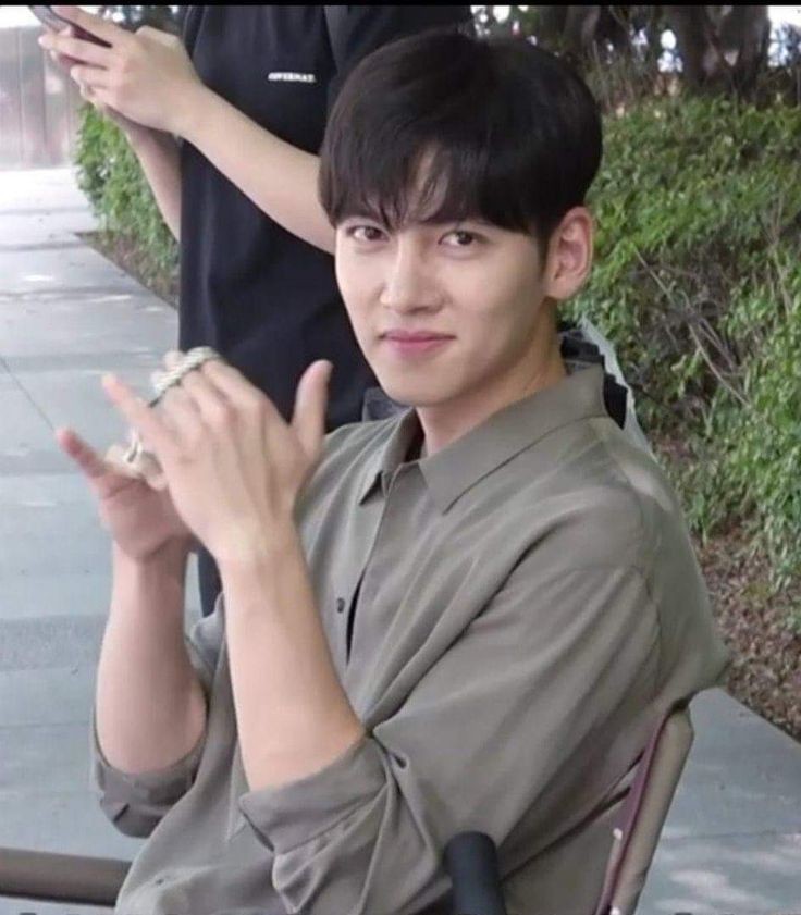 SOC-IE 💛 ˚☽˚.⋆ tweet media