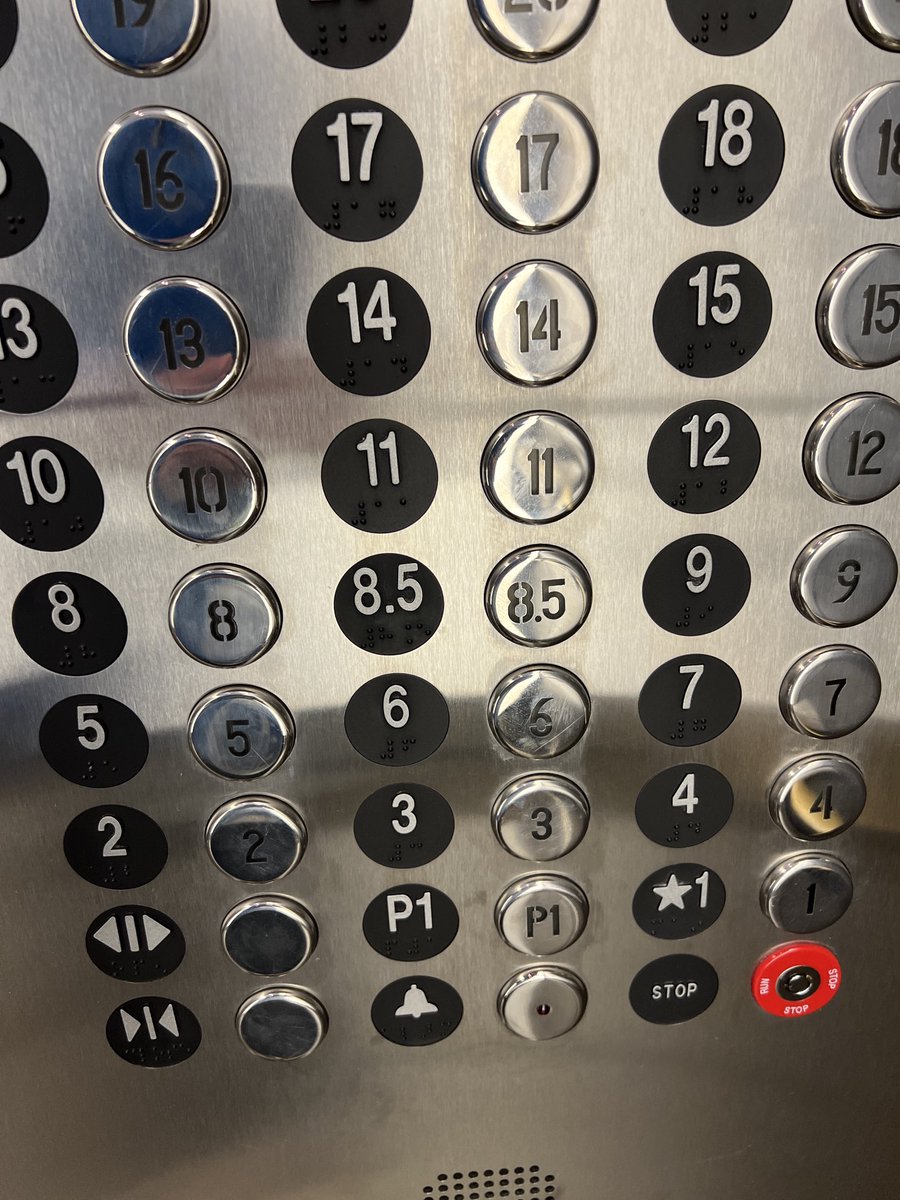 Jso7151's tweet image. Floor 8.5?! I have so many questions