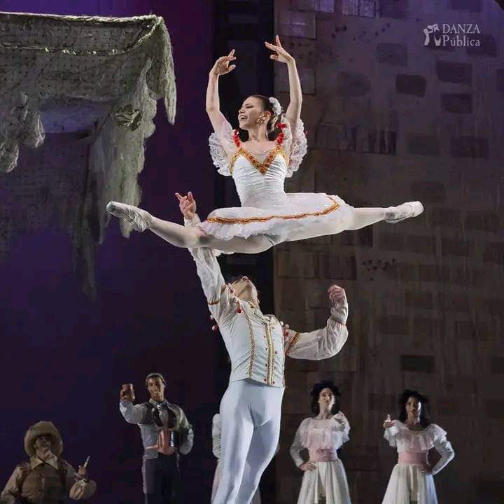 #CubaEsCultura 
Aniversario 75 del Ballet Nacional de #Cuba 🇨🇺