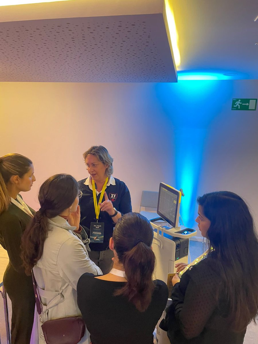 Enseñar interacción fina paciente respirador a 200 neumólogos un sábado de 2023 con mi gran equipo de la UCIR <a href="/Hospital_FJD/">Fundación Jiménez Díaz</a> ! Un auténtico placer! Aula de alta simulación extraordinaria ! Debería ser bianual 😊 lo pasamos genial!