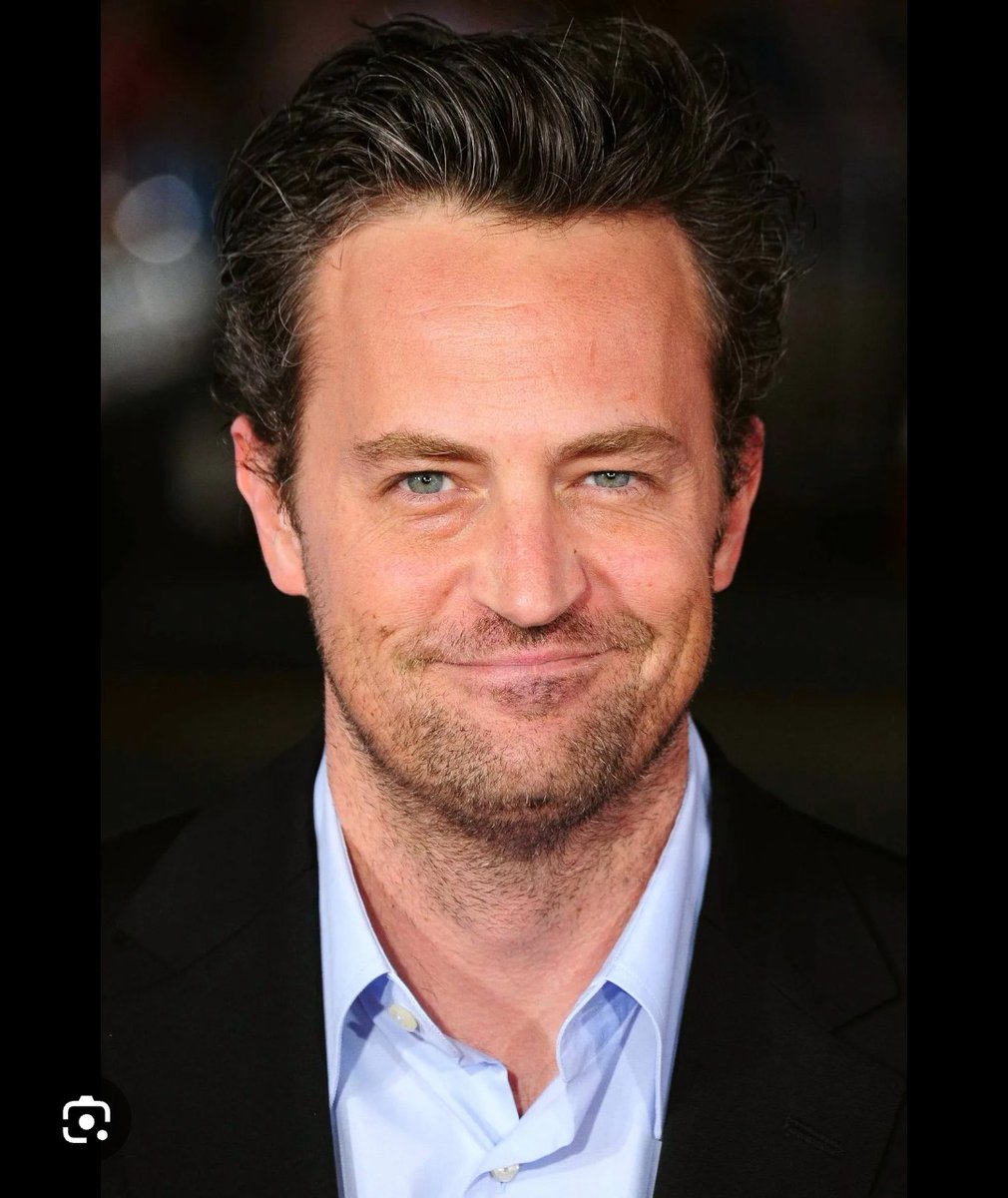 R.I.P Chandler #matthewperry