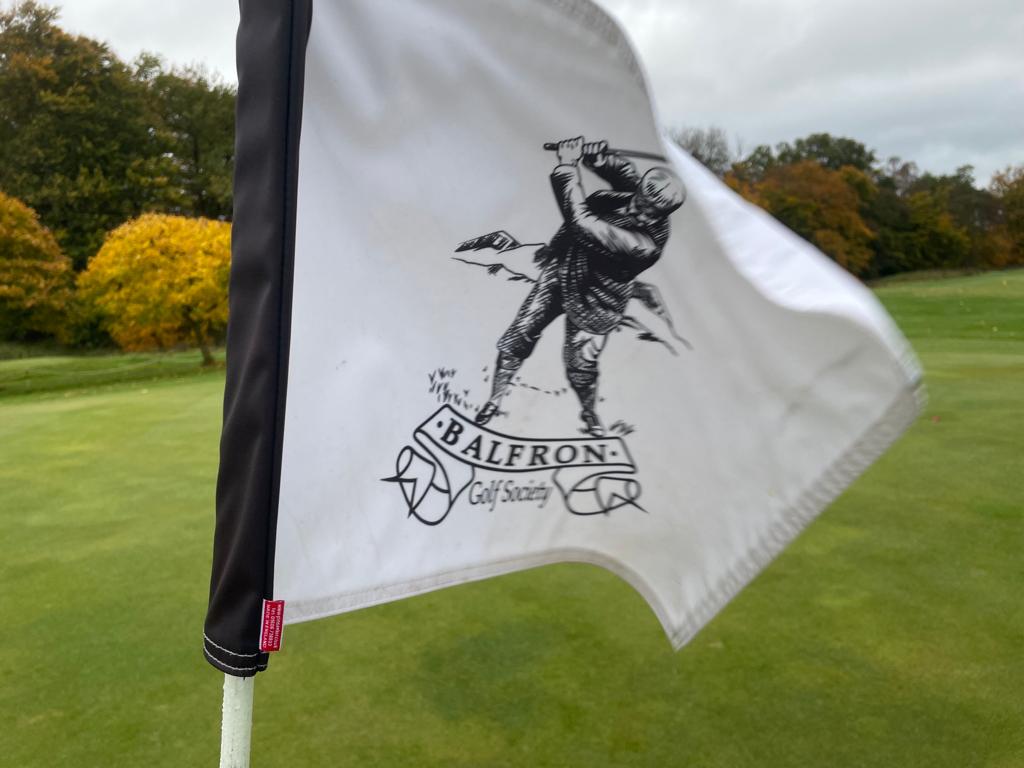 andymckaygolf's tweet photo. I had the pleasure of inviting my old friend Iain of @lomondgolftours and Pam Allen @SwingForeJoy from Boston to @BalfronGolf on Friday. The course really impressed both of them and the greens were excellent, rolling smooth and quick. #golf #scotland #visitscotland #scottishgolf https://t.co/0279GTEcer