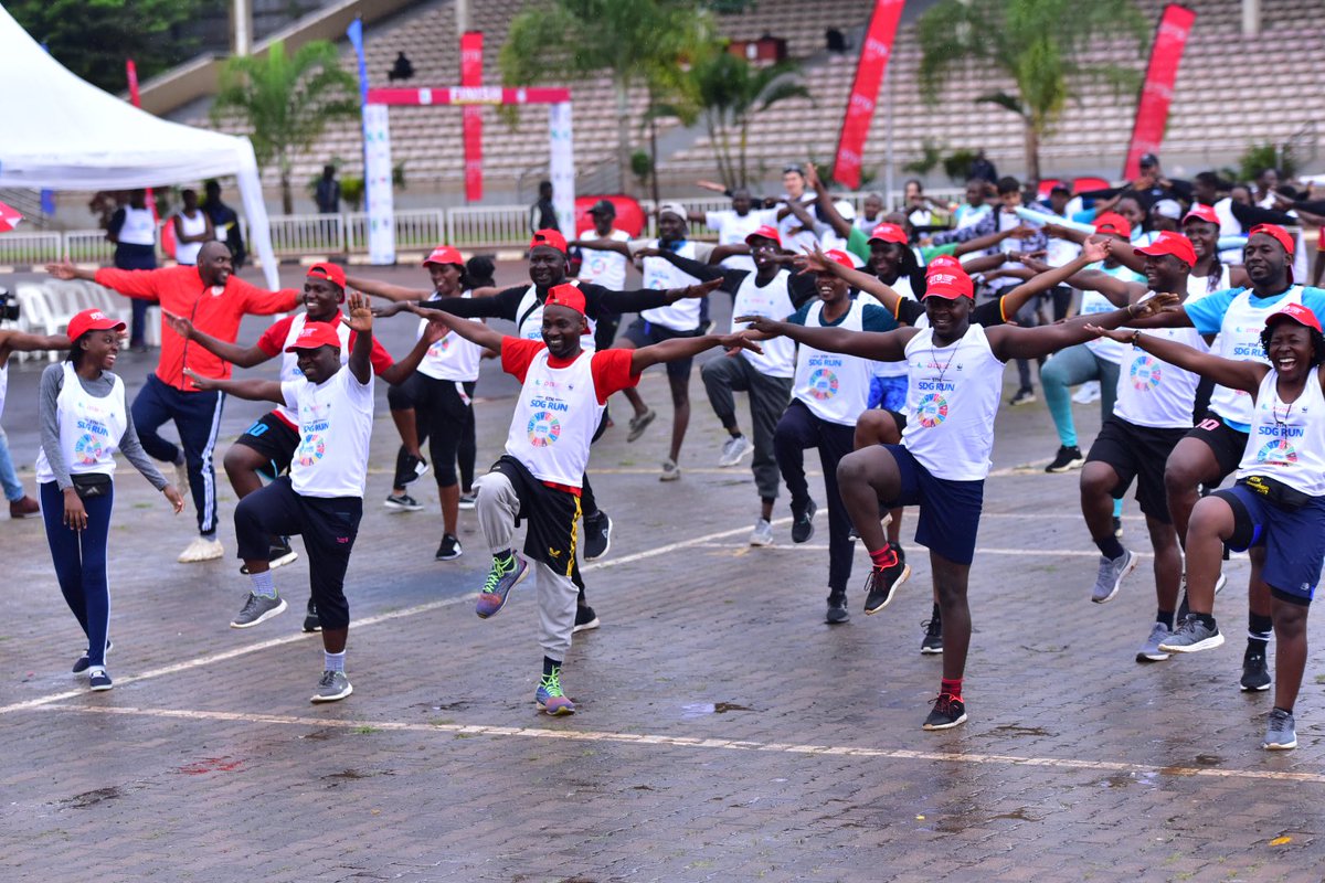 SDG run aerobics has started. Here there is no rain. Tusimbuddeeeee!!! #5thSDGRUN
#RUN4EnergyAccess