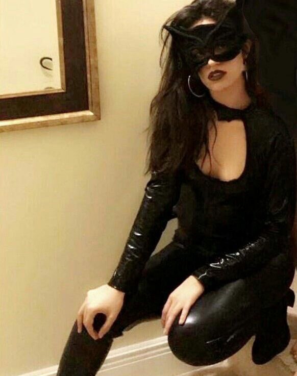 ThroughTheNotes's tweet image. #NewHalloweenProfilePic