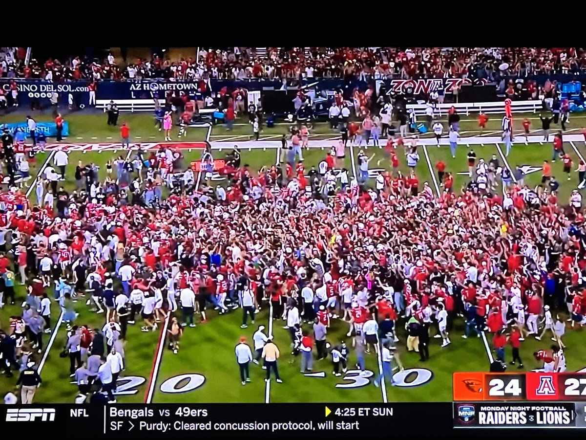 PatrickHadley_'s tweet photo. U of Arizona Wildcats beat #11 Oregon St 27-24 #BearDown #Arizona #wildcats #UofAZ #Pac12 https://t.co/71wWKiN0Ms