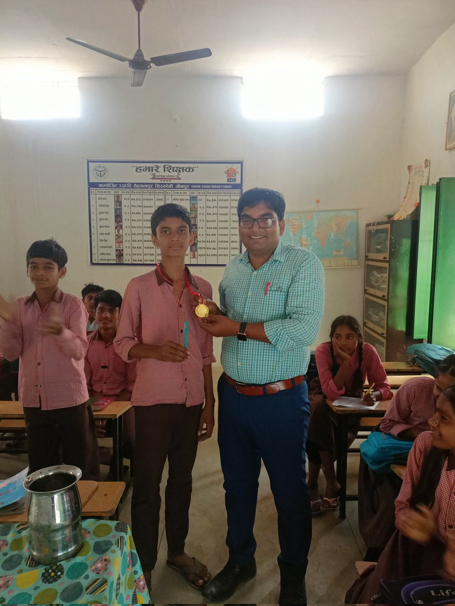 AVINASH75530548's tweet photo. #NMMS_PRERPARTION
#MOCK_TEST
@basicshiksha_up
@Composite_UPS_Sehamalpur_Sirkoni_Jaunpur
@dr_bsa
5 नवंबर को आयोजित NMMS होने वाली परीक्षा से पूर्व की तैयारी पर प्रोत्साहित किया गया। COMPOSITE SEHAMALPUR SIRKONI JAUNPUR https://t.co/fny3TGj5Qz